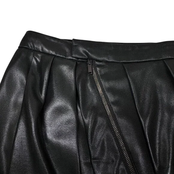 Gucci Black Mini Skirt SZ 6 Black Silk Blend Zipper Contemporary Designer